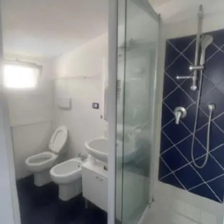 La Rosa Di Piazza Spagna * Roma